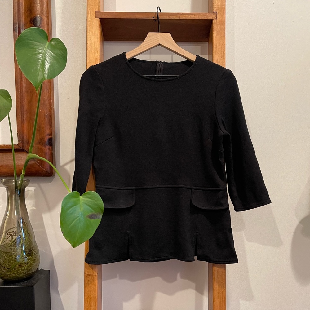 St. John SZ 6 Black Peplum 3/4 Length Sleeve Top!